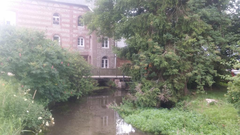 Gite De L'Ancien Moulin Apartment Valmont  Exterior photo